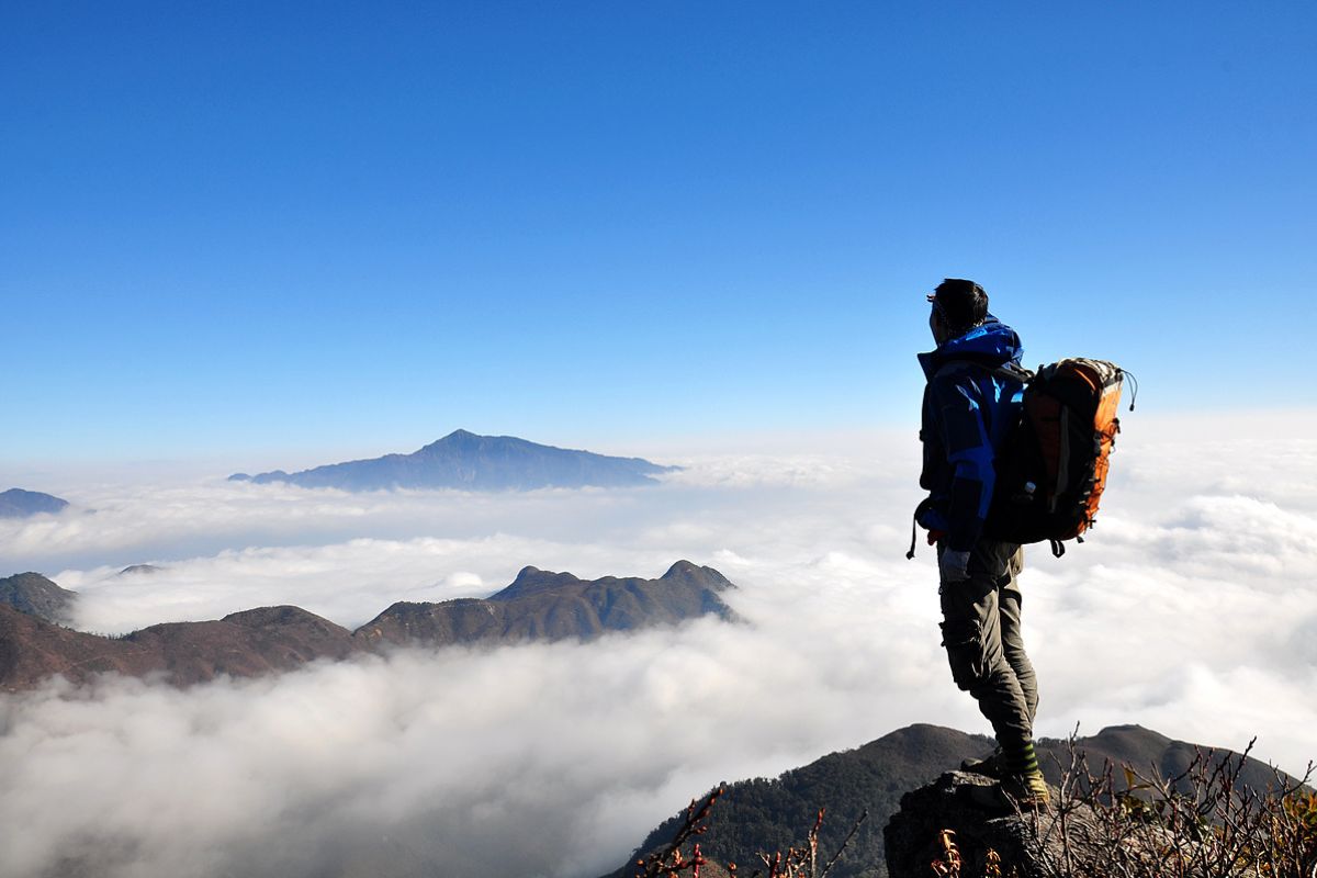 Bạch Mộc Lương Tử Peak Lai Chau 